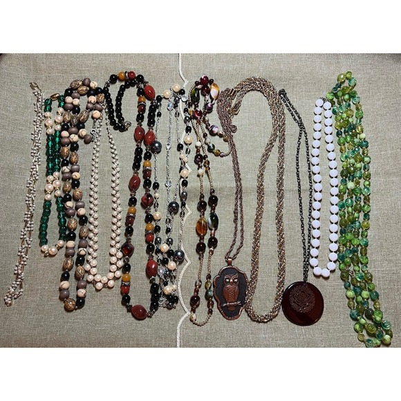 The Unbranded Brand Jewelry - Costume Jewelry Lot 12 Necklaces Vintage